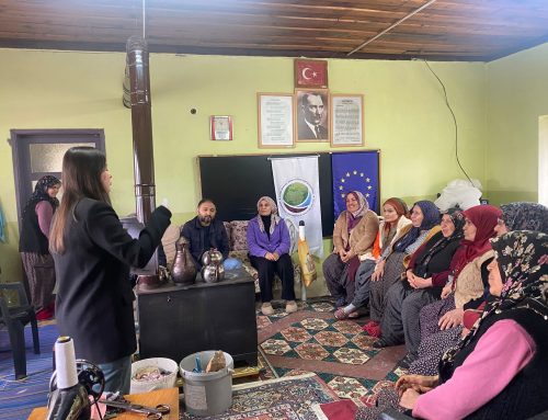 Feke’de Kadın Çiftçilerle Yerel Politika Diyaloğu Toplantısı: Lavanta Üretimi ve Hasat Sorunları Tartışıldı